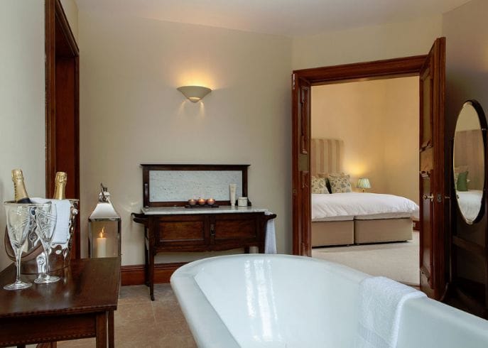 suite_2_bathroom-687×430