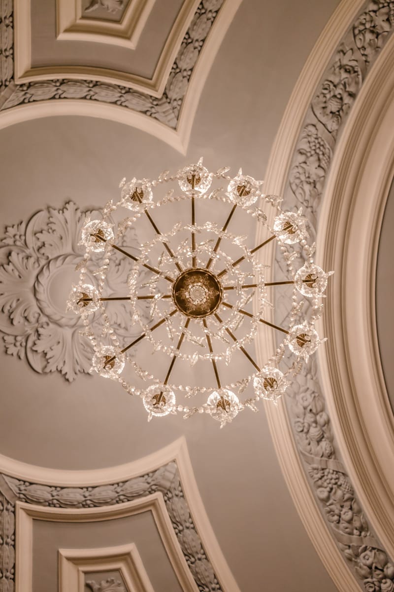 suite-2-bedroom-ceiling-chandelier_33513292526_o