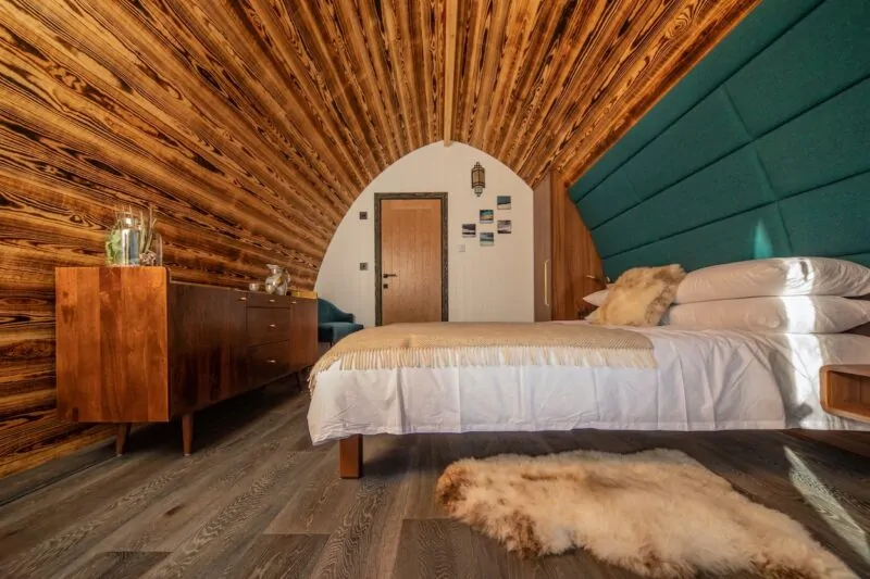 CabinBedroom-2